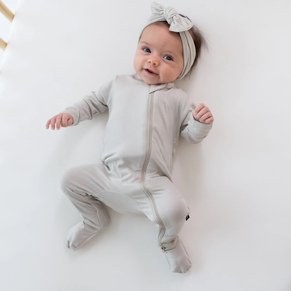 Kyte Baby Zippered Footie in Oat